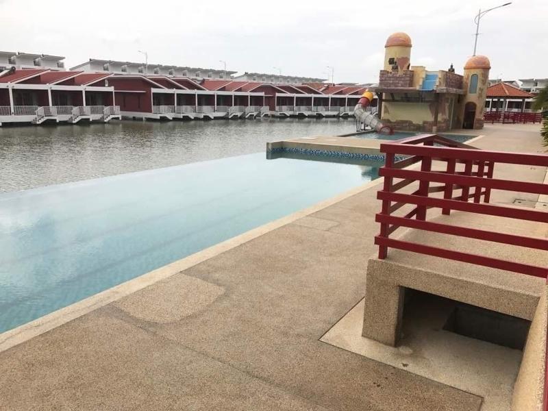 Tasik Villa International Resort image