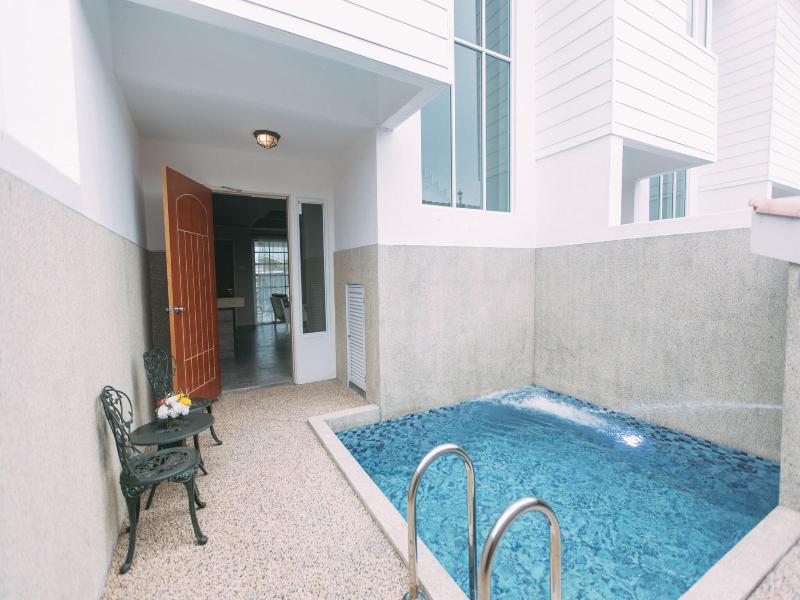 Tasik Villa International Resort image