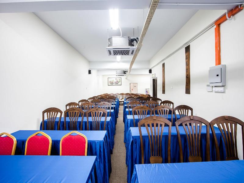 RJ Hotel Kulai image