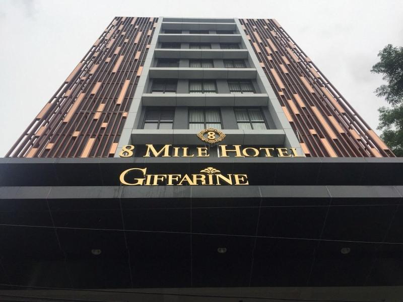 8 Mile Hotel image