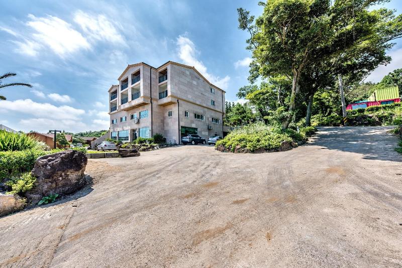 Ive Resort Jeju image
