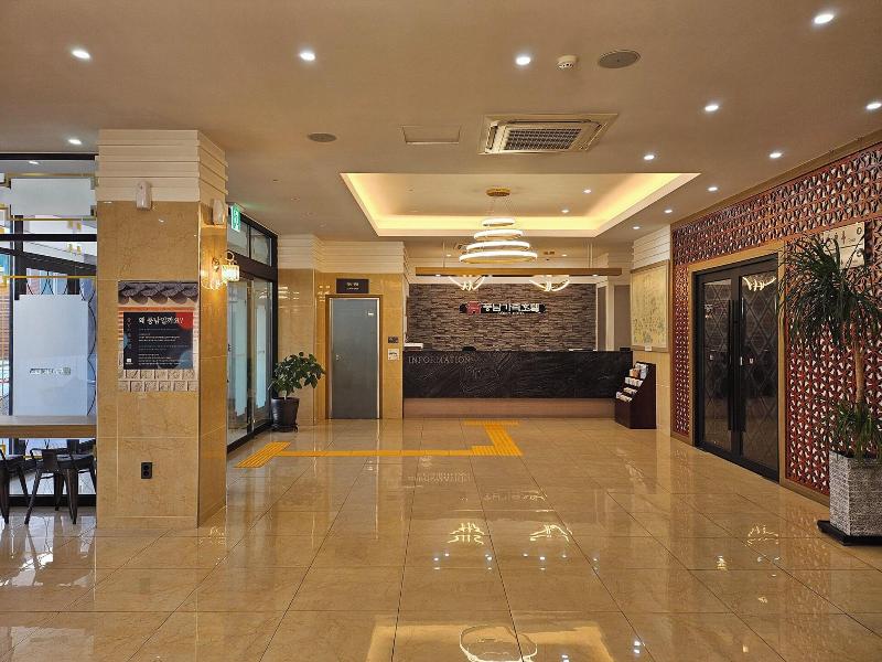 Pungnam Tourist Hotel