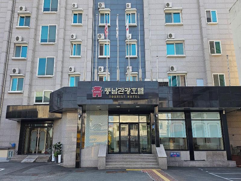 Pungnam Tourist Hotel