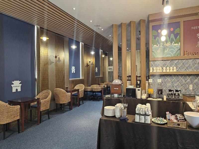 Pungnam Tourist Hotel image