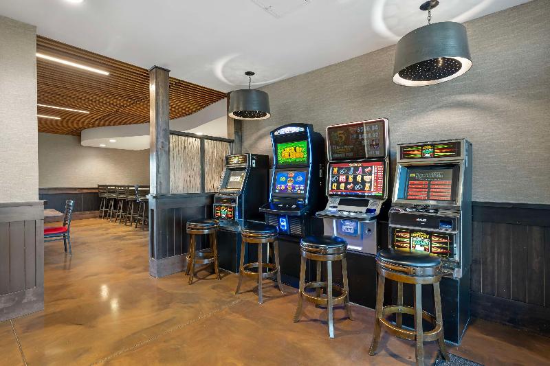 Best Western Plus Lakeview Hotel image