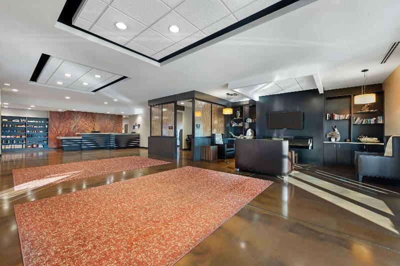 Best Western Plus Lakeview Hotel image