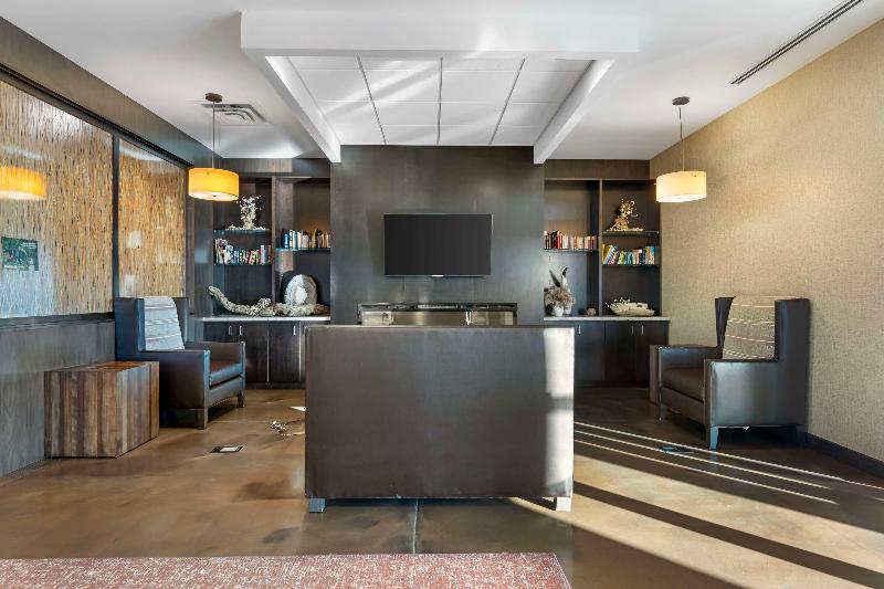 Best Western Plus Lakeview Hotel image