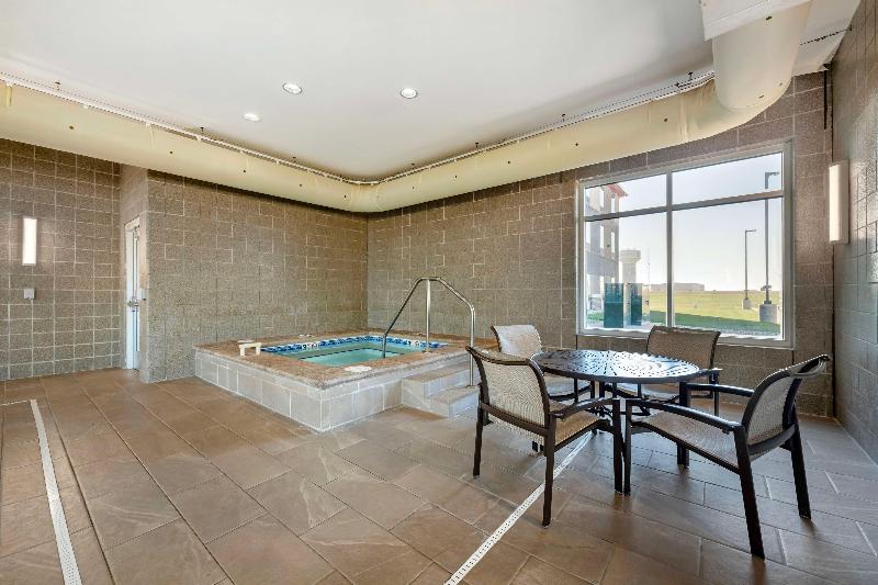 Best Western Plus Lakeview Hotel image