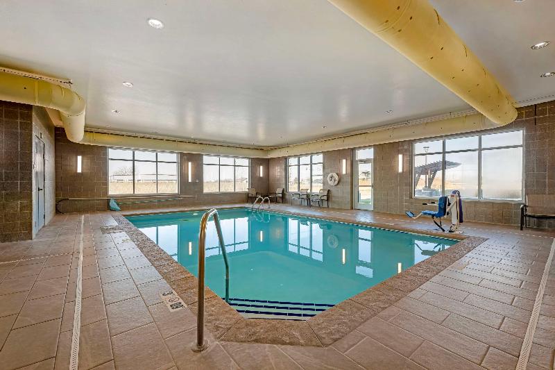 Best Western Plus Lakeview Hotel image