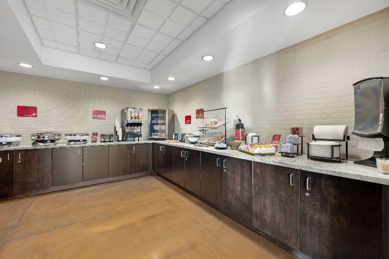Best Western Plus Lakeview Hotel image