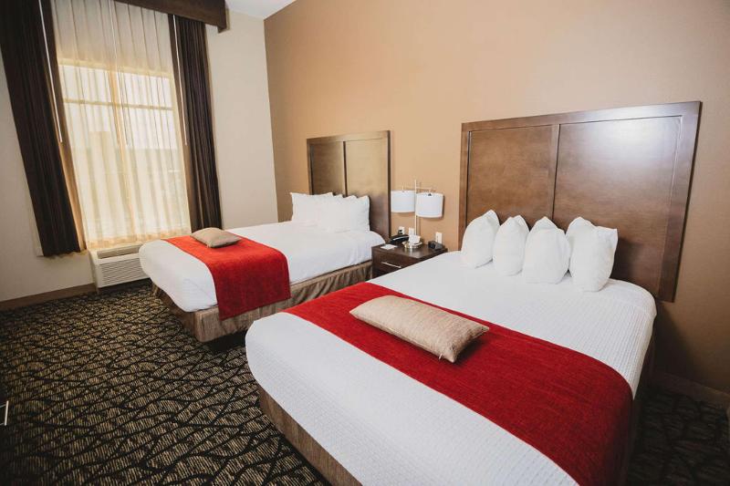 Best Western Plus Lakeview Hotel image