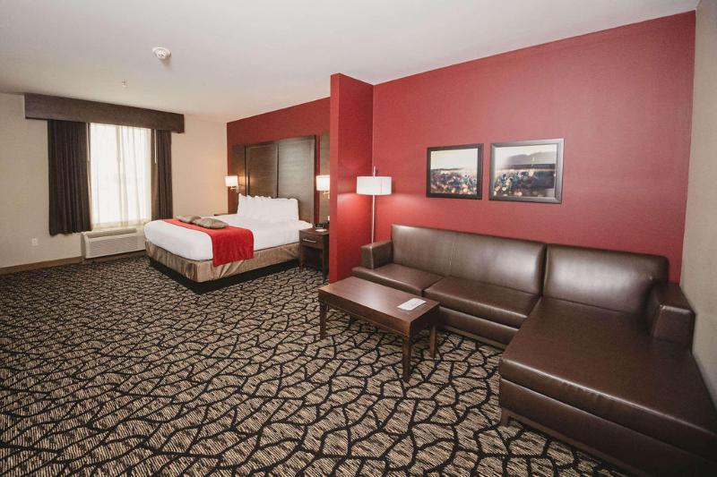 Best Western Plus Lakeview Hotel image