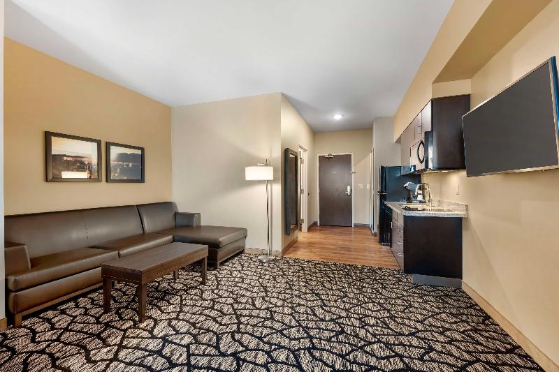 Best Western Plus Lakeview Hotel image