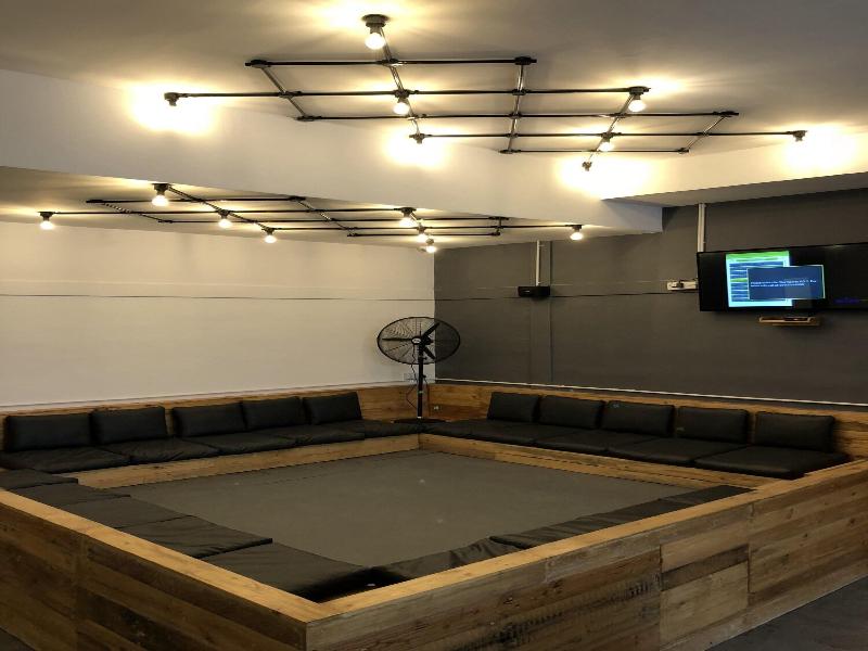 Yakety Yak Hostel image