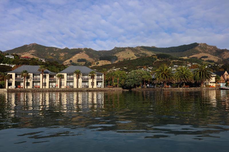 AKAROA WATERFRONT MOTEL