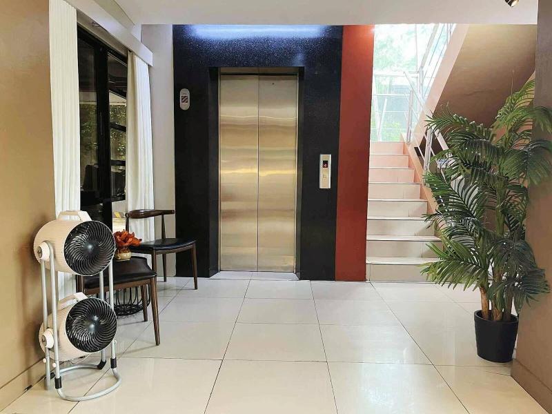 Travelbee Business Inn image