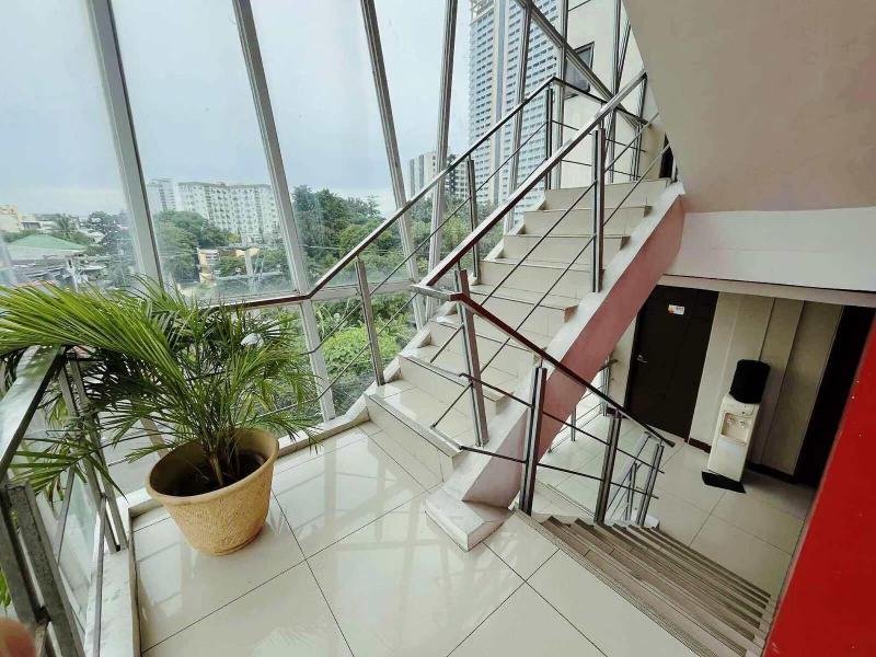 Travelbee Business Inn image
