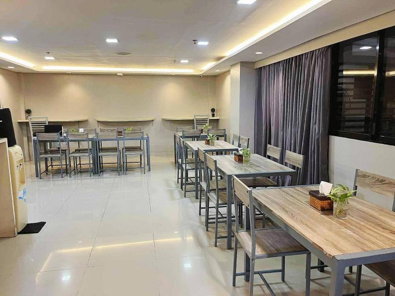 Travelbee Business Inn image