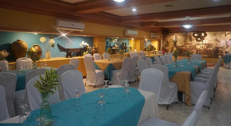 Grand City Hotel image