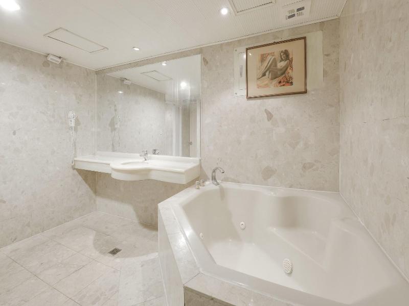 Forbes hotel image