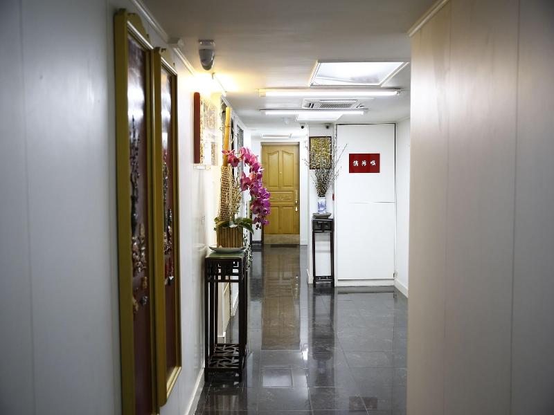Sandhu Hotel image