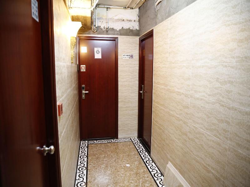 Sandhu Hotel image