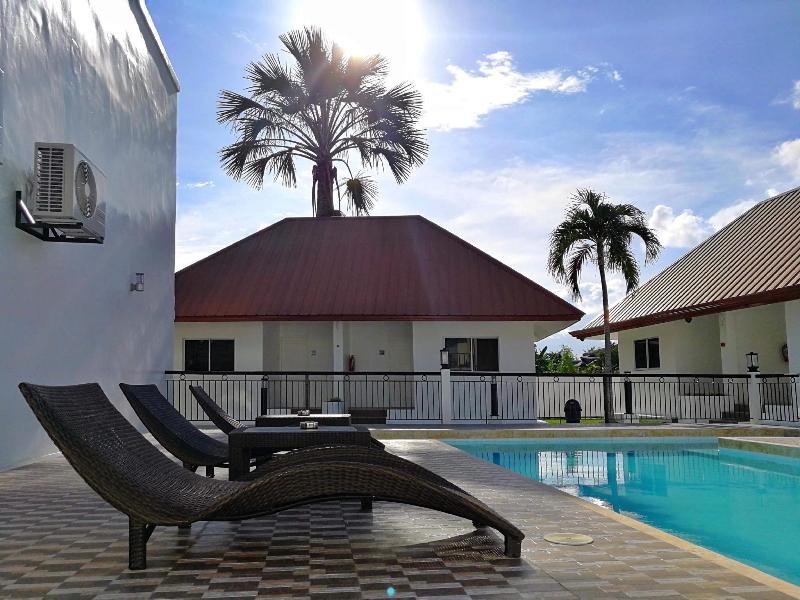 Heartland Hotel Serviced Rooms & Apartments image