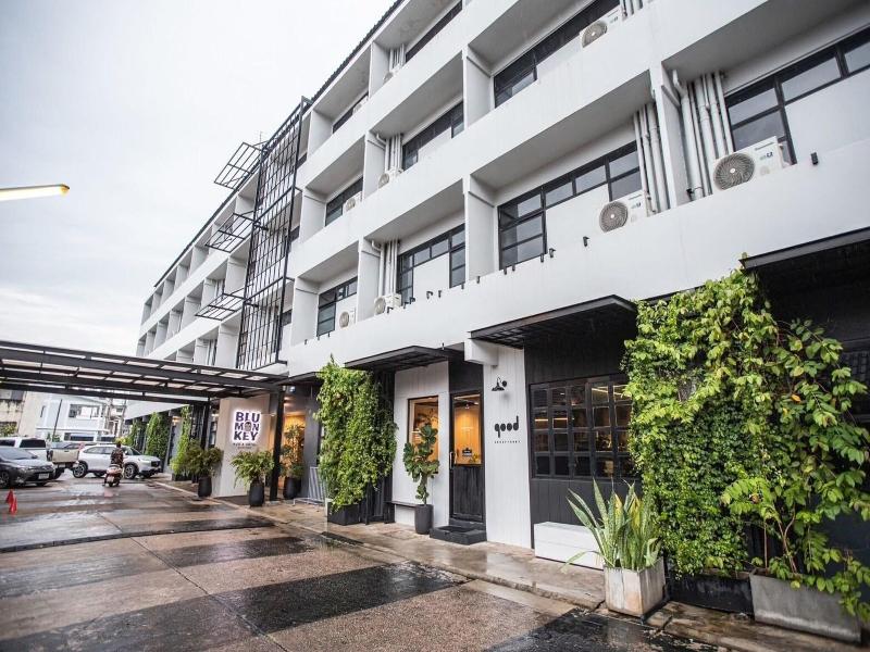 Blu Monkey Hub and Hotel Suratthani image