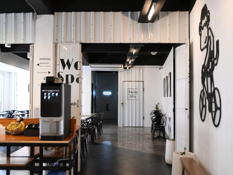 Blu Monkey Hub and Hotel Suratthani image