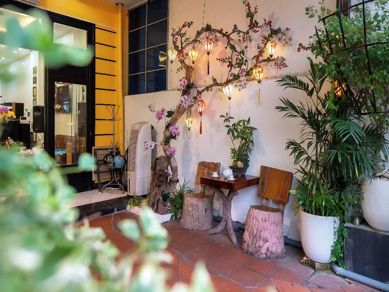 Golden Bell Homestay image