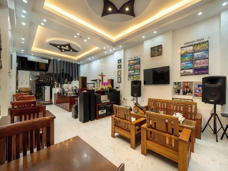 Golden Bell Homestay image