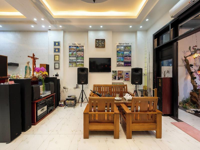 Golden Bell Homestay image