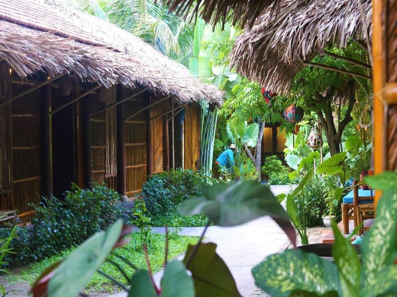 Under The Coconut Tree Hoi An Homestay image