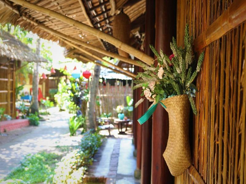 Under The Coconut Tree Hoi An Homestay image