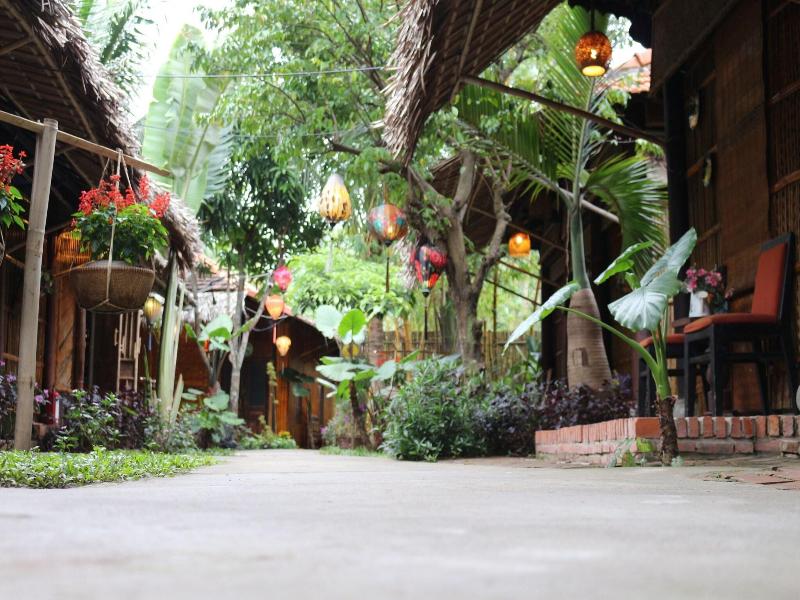 Under The Coconut Tree Hoi An Homestay image