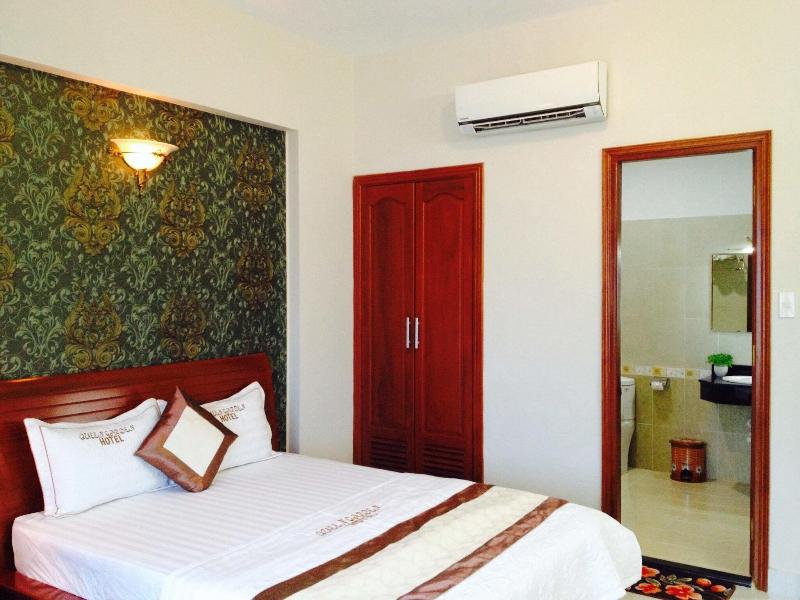 Queen Garden Hotel image