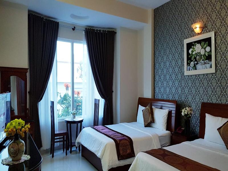 Queen Garden Hotel image