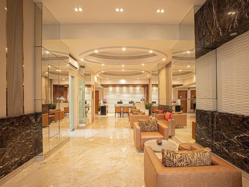 Mayfair Suites Wmc Tower image