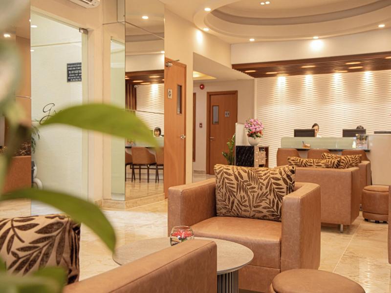 Mayfair Suites Wmc Tower image