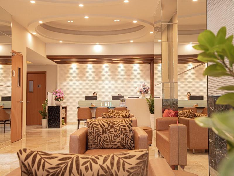 Mayfair Suites Wmc Tower image