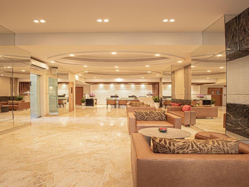 Mayfair Suites Wmc Tower image