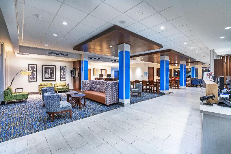 Holiday Inn Express & Suites Parsons image