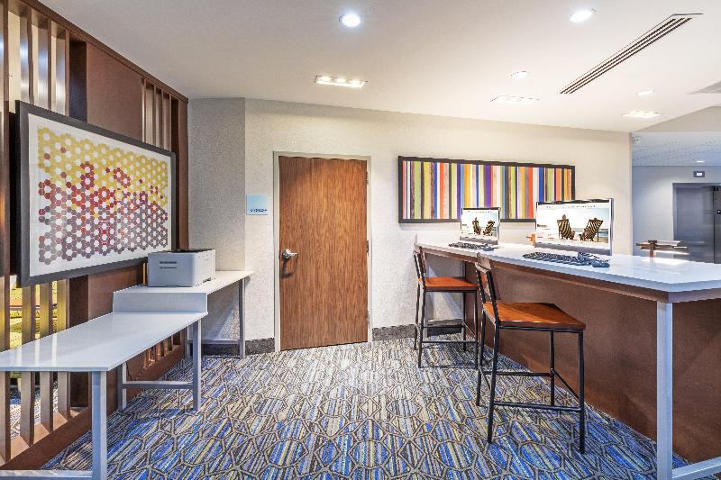 Holiday Inn Express & Suites Parsons image