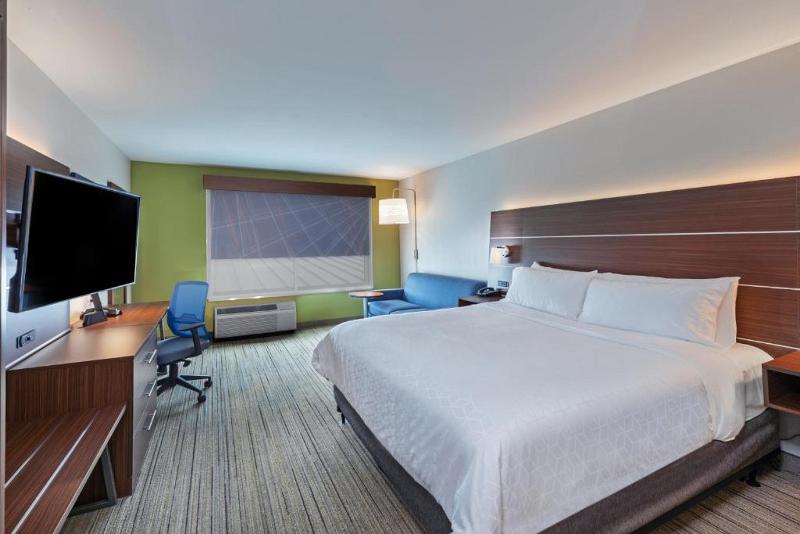 Holiday Inn Express & Suites Parsons image