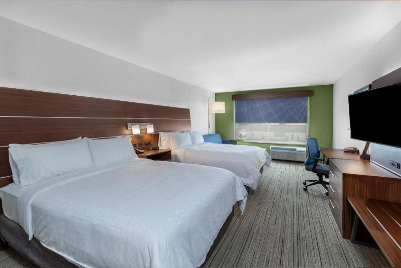 Holiday Inn Express & Suites Parsons image