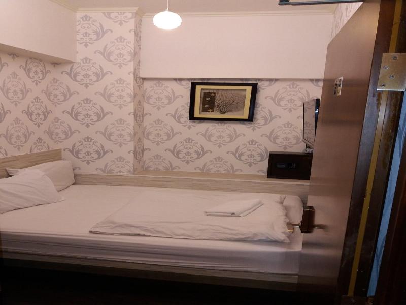 Rai Lei Hotel image