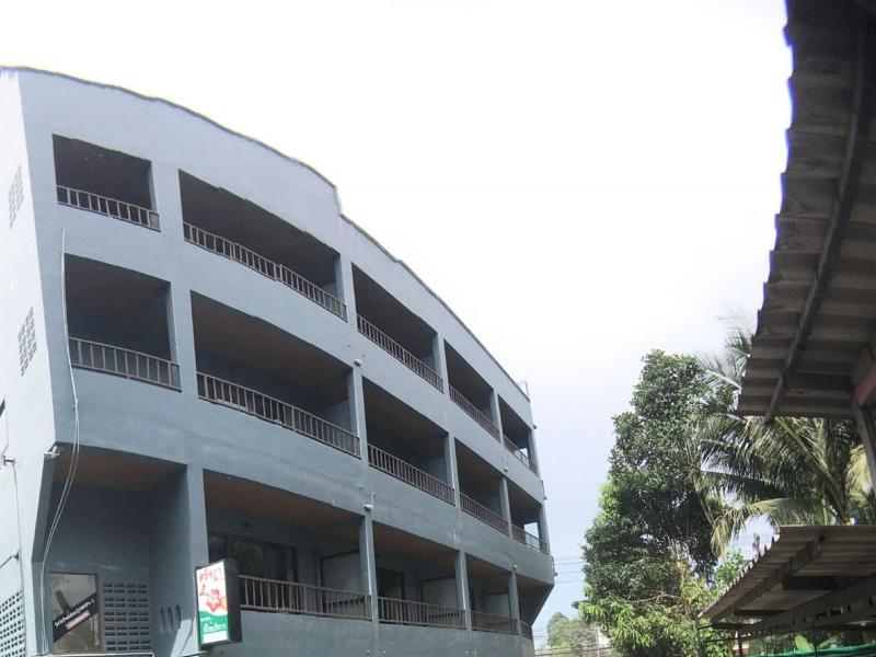 Srichada Hotel image