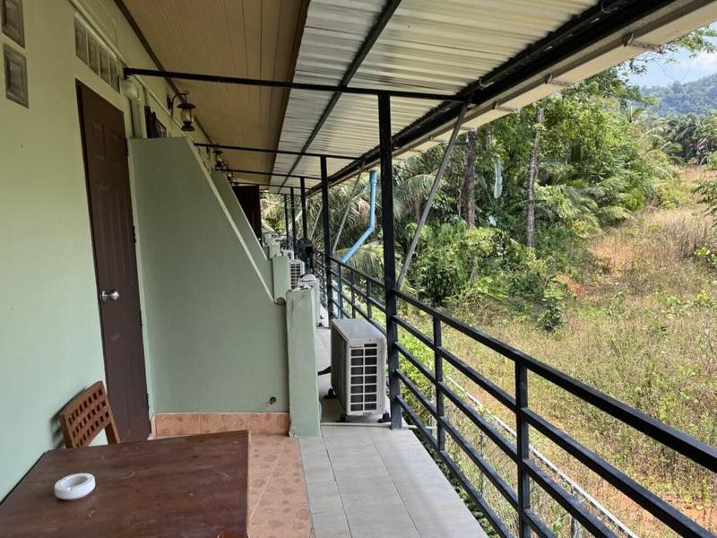 Srichada Hotel image