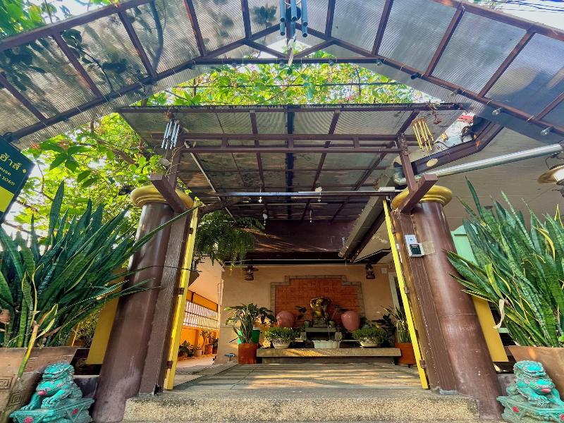 Baan Baramee