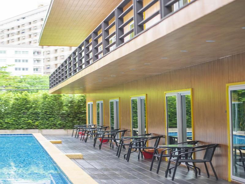 Resort V Mrt Huai Khwang image